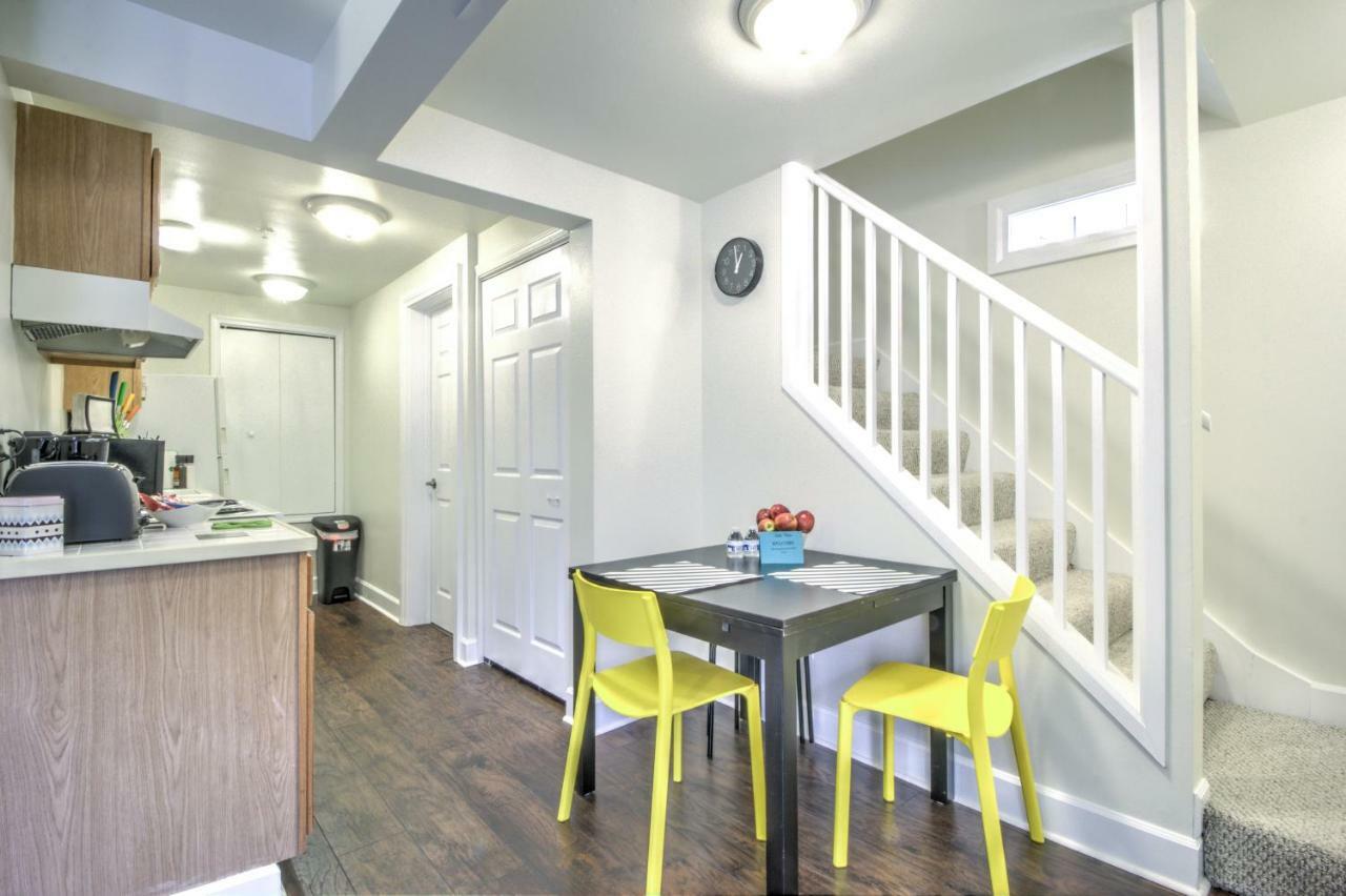 Capitol Hill Luxury Apartments Сиэтл Экстерьер фото