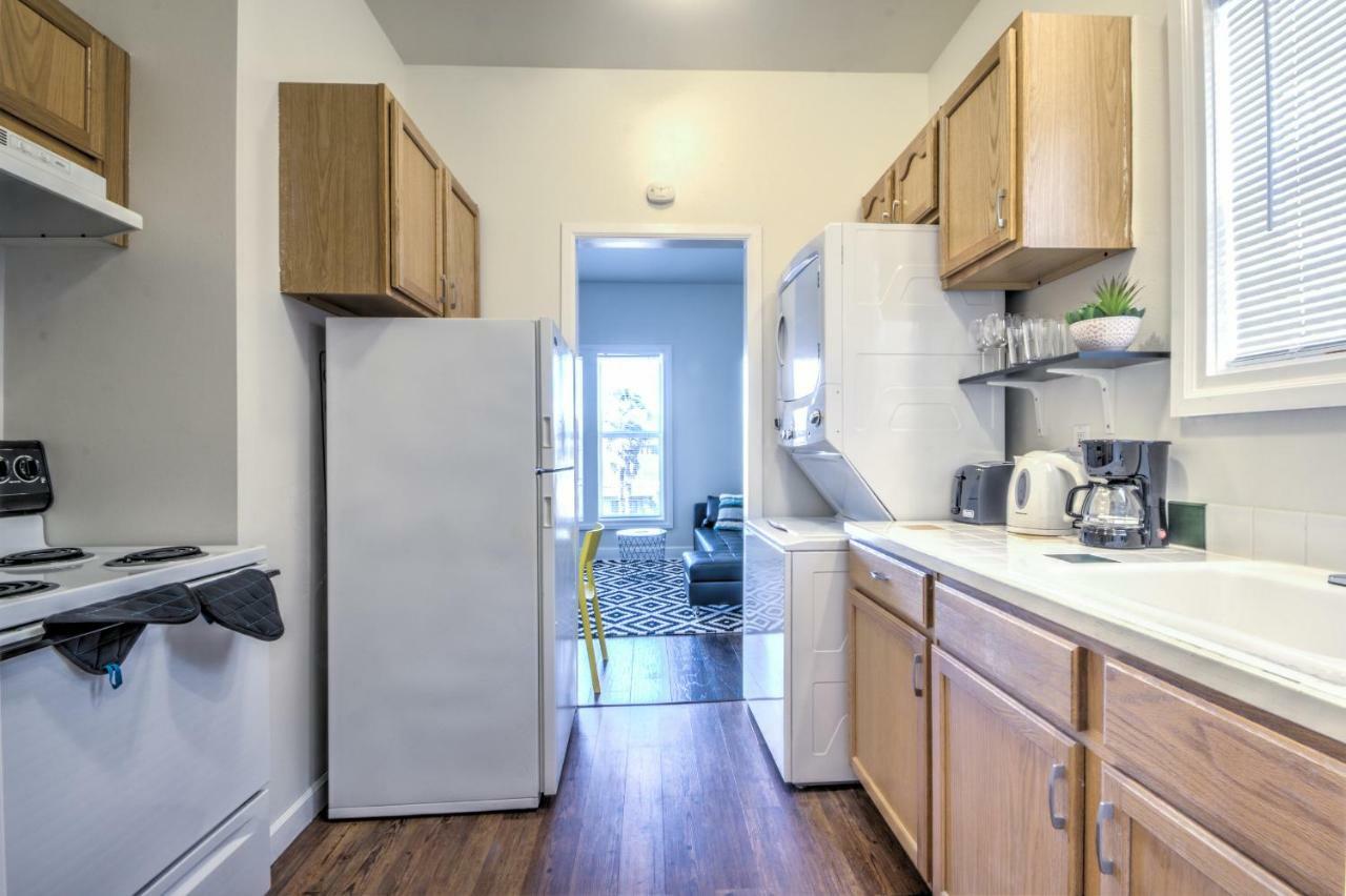 Capitol Hill Luxury Apartments Сиэтл Экстерьер фото