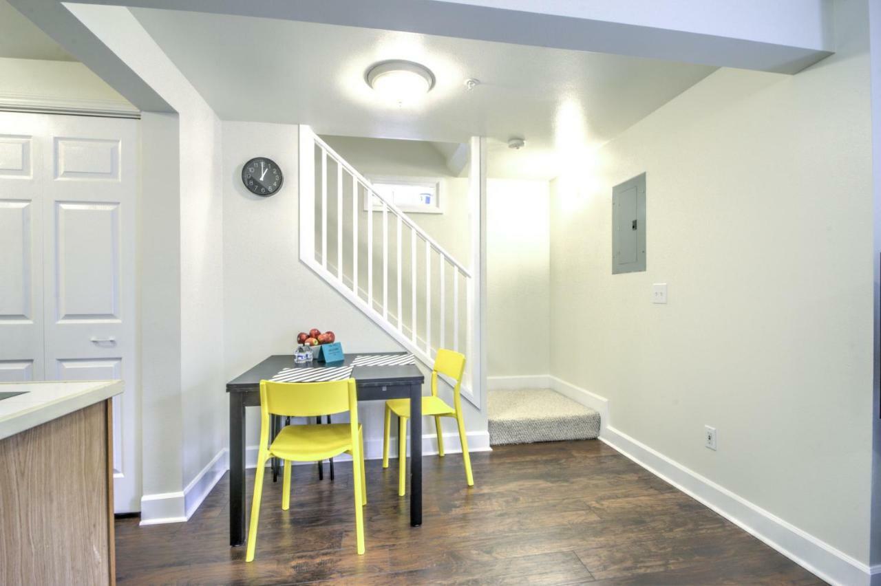 Capitol Hill Luxury Apartments Сиэтл Экстерьер фото