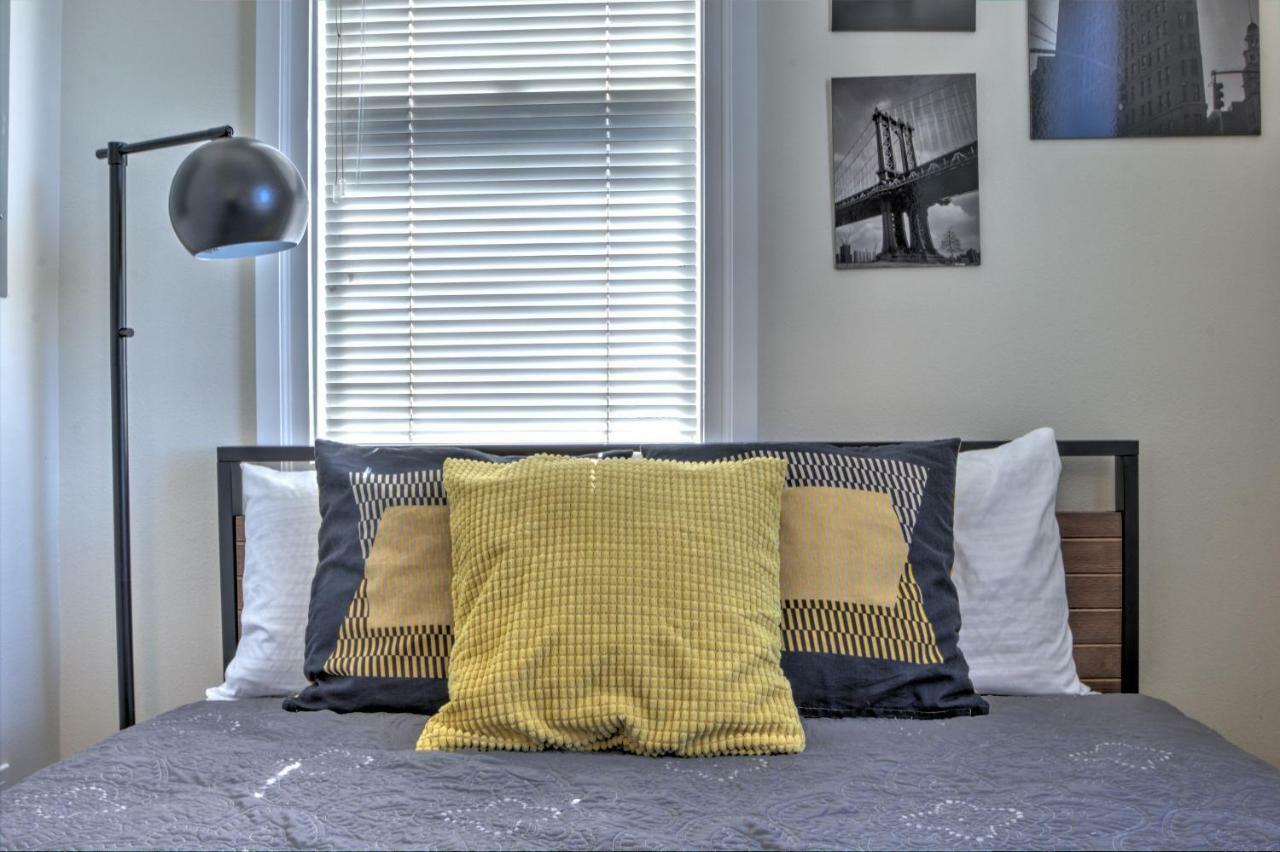 Capitol Hill Luxury Apartments Сиэтл Экстерьер фото