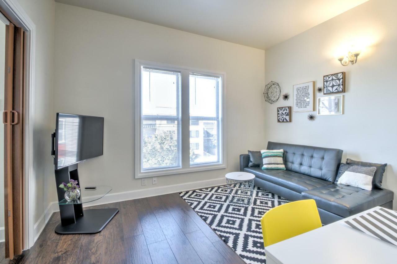 Capitol Hill Luxury Apartments Сиэтл Экстерьер фото