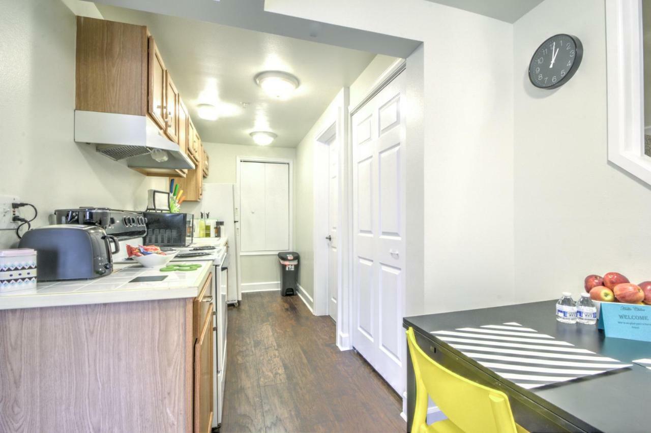 Capitol Hill Luxury Apartments Сиэтл Экстерьер фото